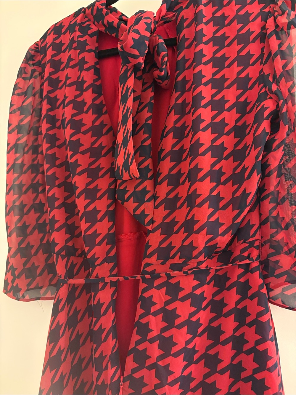 Gabby Skye Red and Black Houndstooth Tie-Neck Midi Dress - Picture 5 of 6